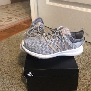 Addidas Cloudfoam sneakers